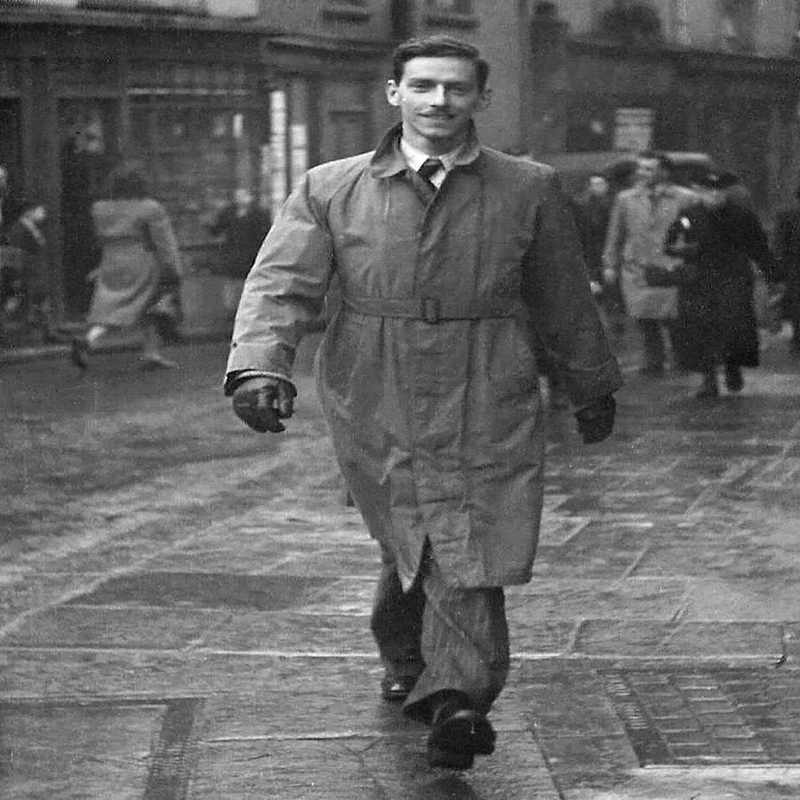 Acelasi negativ alb-negru din anii 1950-70 digitalizat cu intregul interval tonal recuperat de pe banda